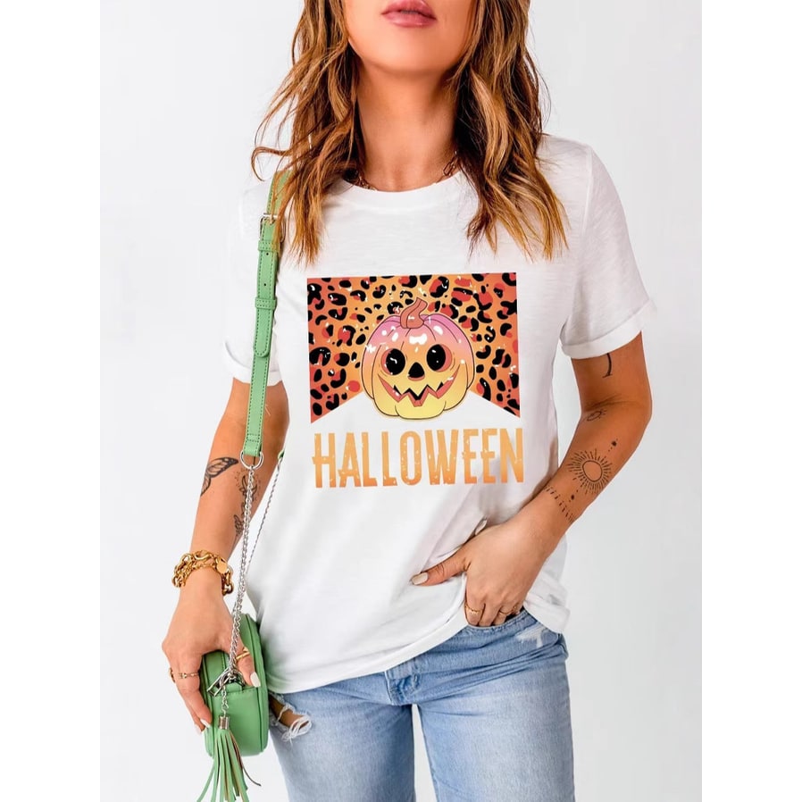 Women's Halloween Graphic Tee for Relaxed Fit with Pumpkin and Ghost Design - Image 3