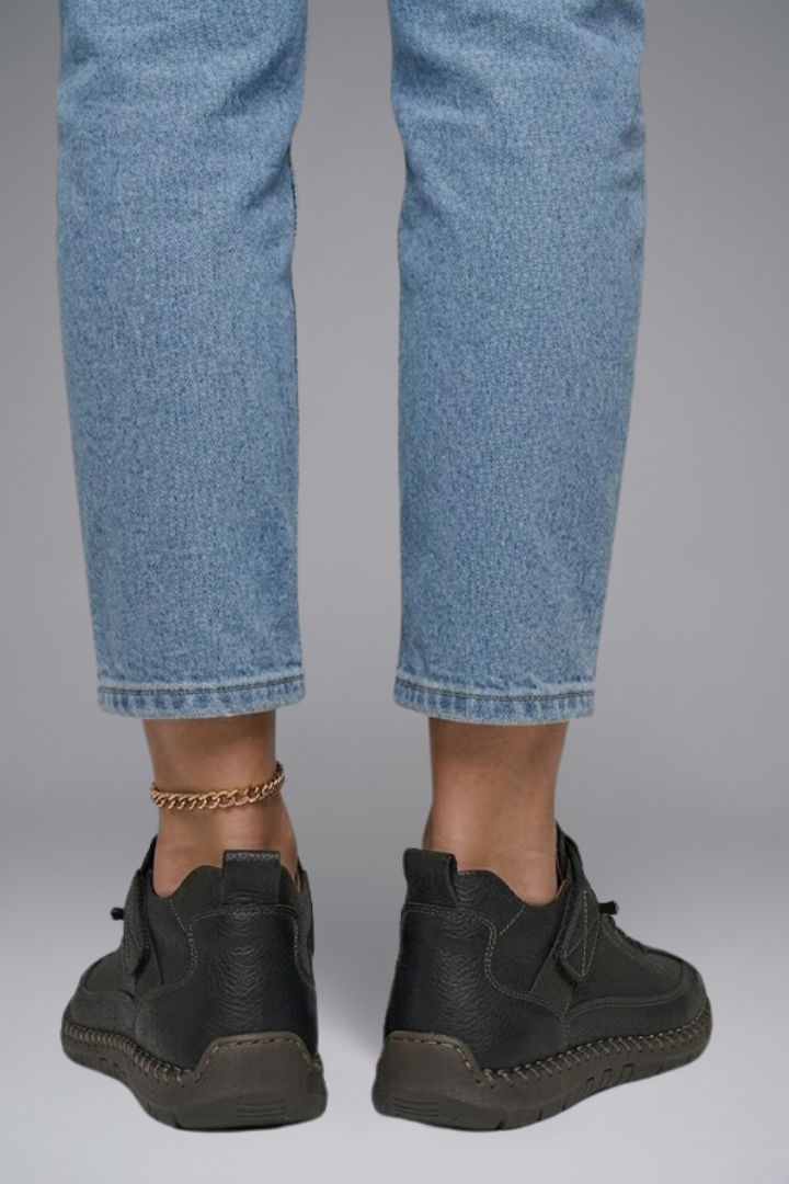 Women's Leather Slip-On Sneakers with Elastic Closure and Whipstitched Sole - Image 5