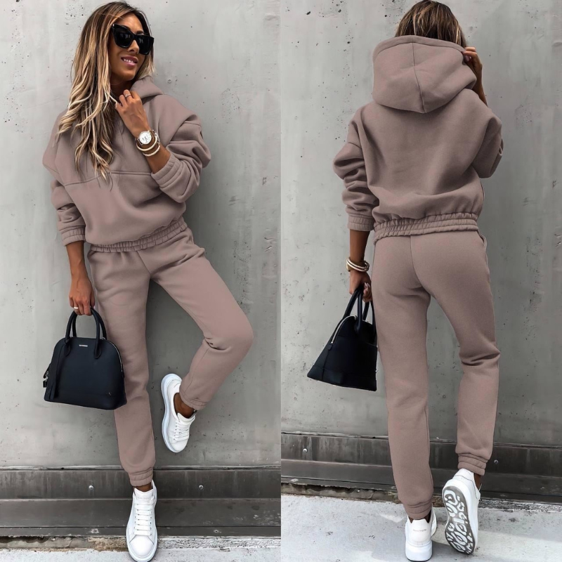 Women's Lounge Sweatsuit Set with Hoodie and High-Waist Jogger Sweatpants - Image 4
