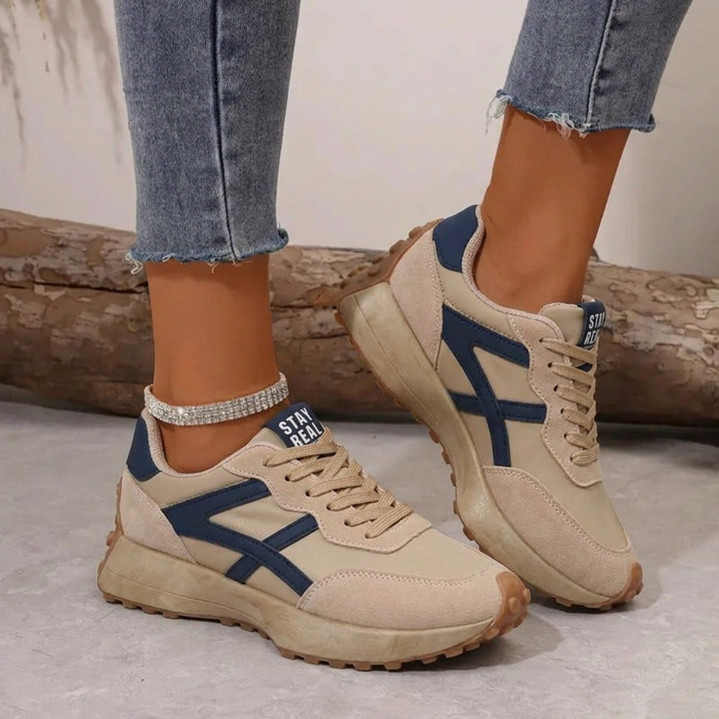 Women's Retro Running Sneakers with Lace Up Low Top Cushioned Sole - Image 3