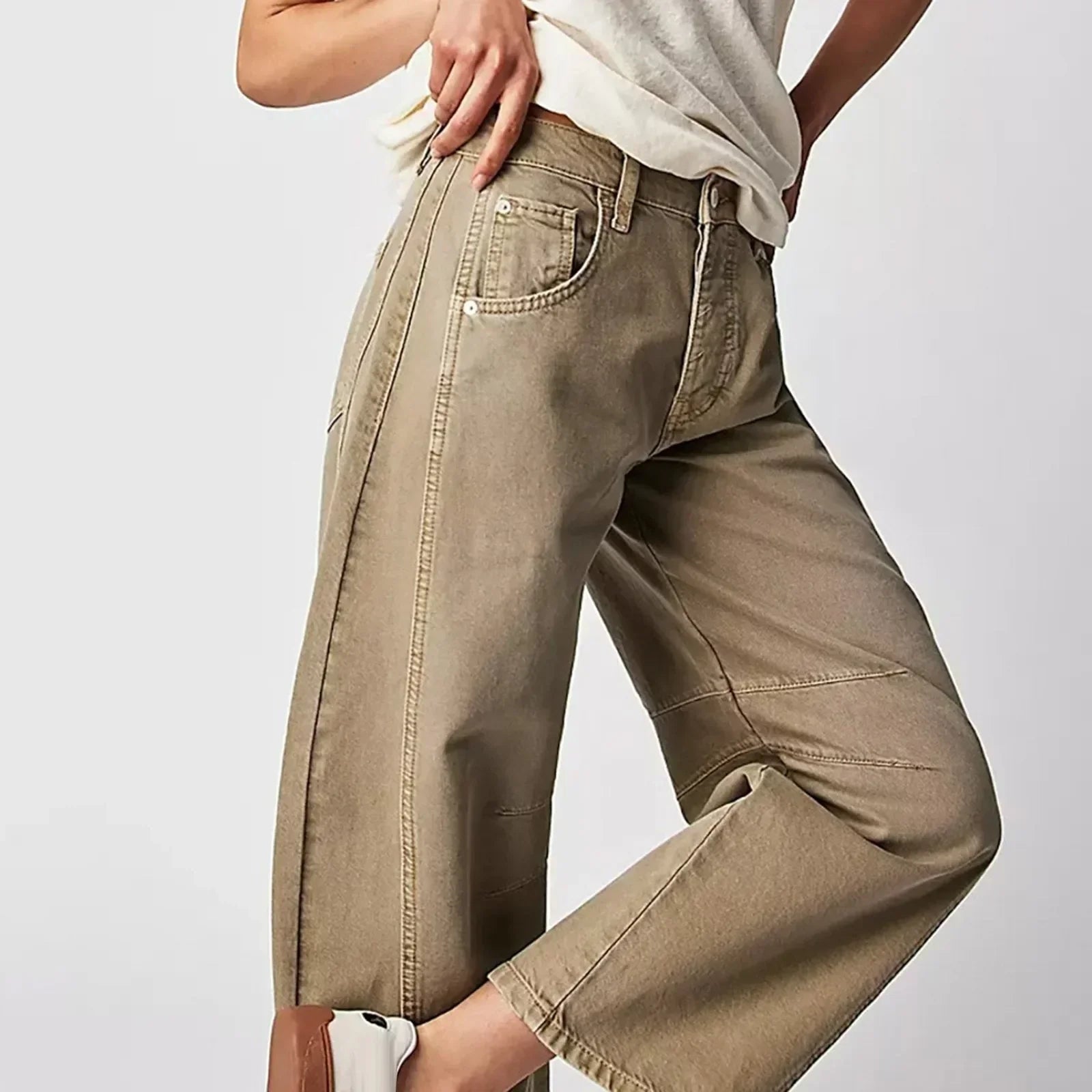 Women's Wide Leg Barrel Jeans | Five-Pocket Button Zip - Image 1