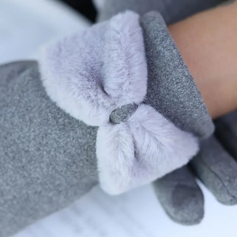 Women's Winter Gloves Ski Fleece with Faux Fur Bow Cuff Touchscreen - Image 2