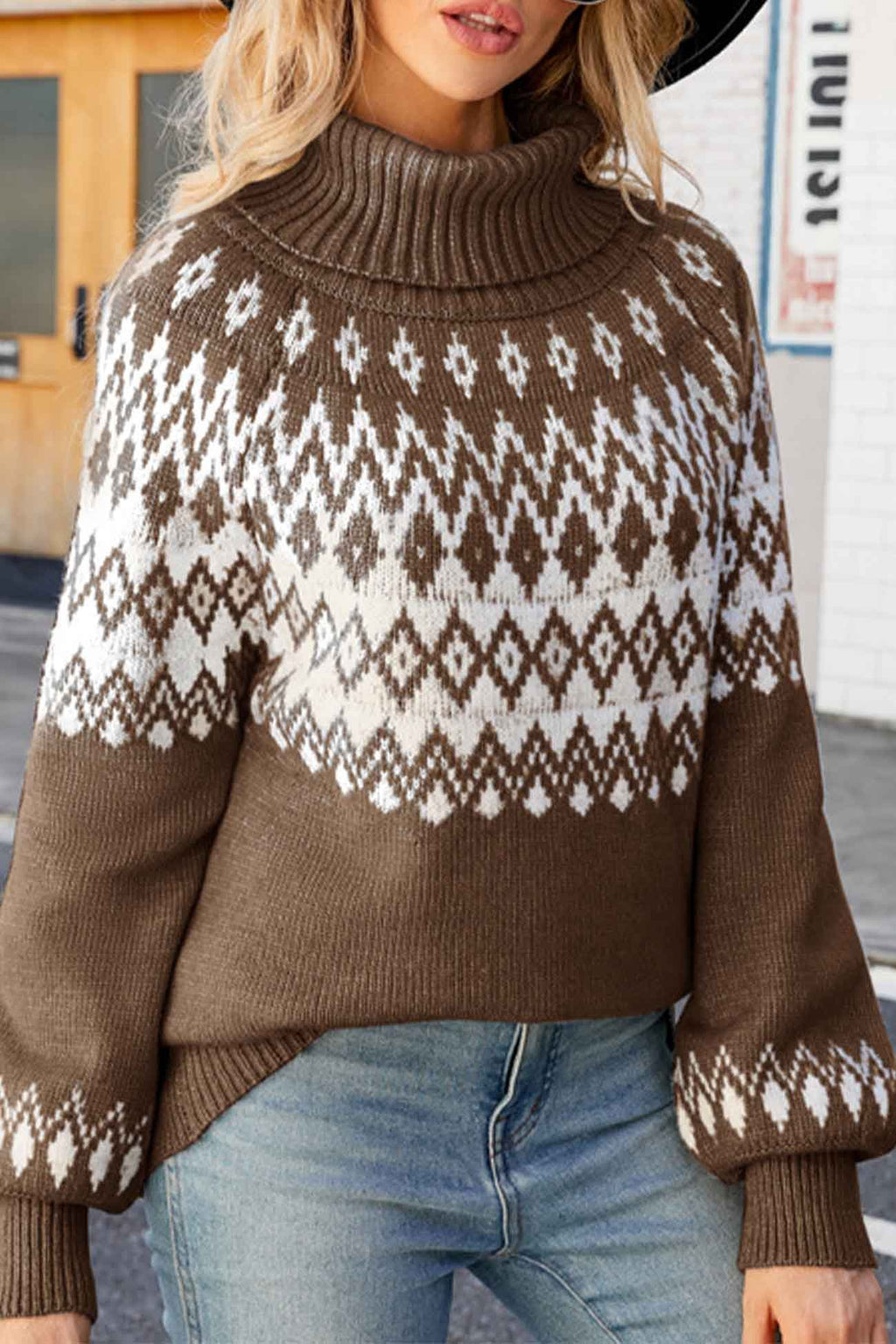 Women's Wool Turtleneck Sweater with Fair Isle Pattern and Relaxed Fit - Image 5
